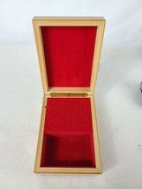 Vintage 1984 Enesco Giordano Art Wooden Music Box Oh Little Town of Beth... - $30.36