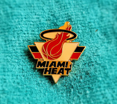Miami Heat - Team Logo Lapel Pin - Perfect Condition - Nba - Rare &amp; Collectable - £7.70 GBP