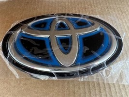 New Oem For Toyota Hybrid Camry Avalon Prius Front Emblem Tss Garnish Cover - £127.98 GBP