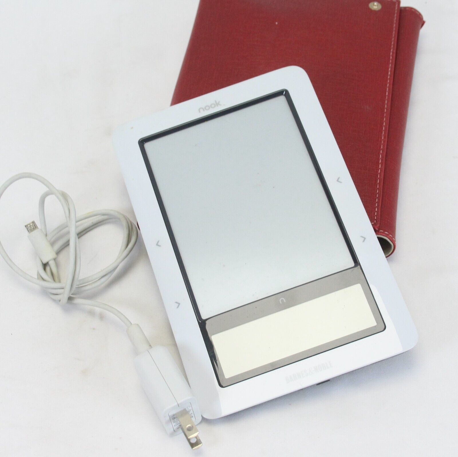 Barnes and Noble Nook For Parts or Repair Only Untested With Case &amp; Charger - $17.63