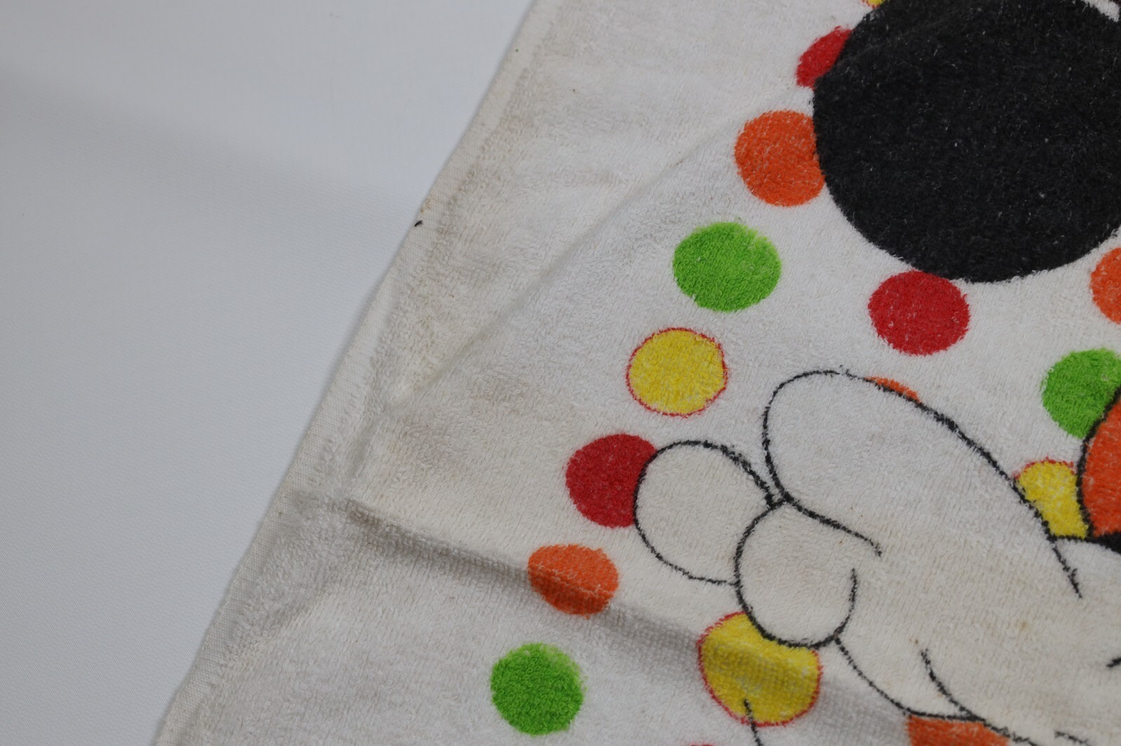 Vintage 80s Walt Disney Productions Distressed Minnie Mouse Beach Bath Towel Item image 8