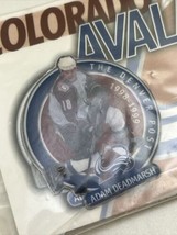 Adam Deadmarsh 1998-99 Colorado Avalanche NHL Hockey Lapel Hat Pin Sports - $5.95