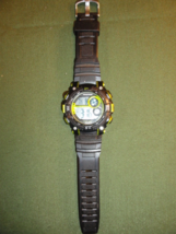 MENS ARMITRON BLACK YELLOW DIGITAL CLOCK WATCH WATER RESISTANT 330 FEET - $13.36