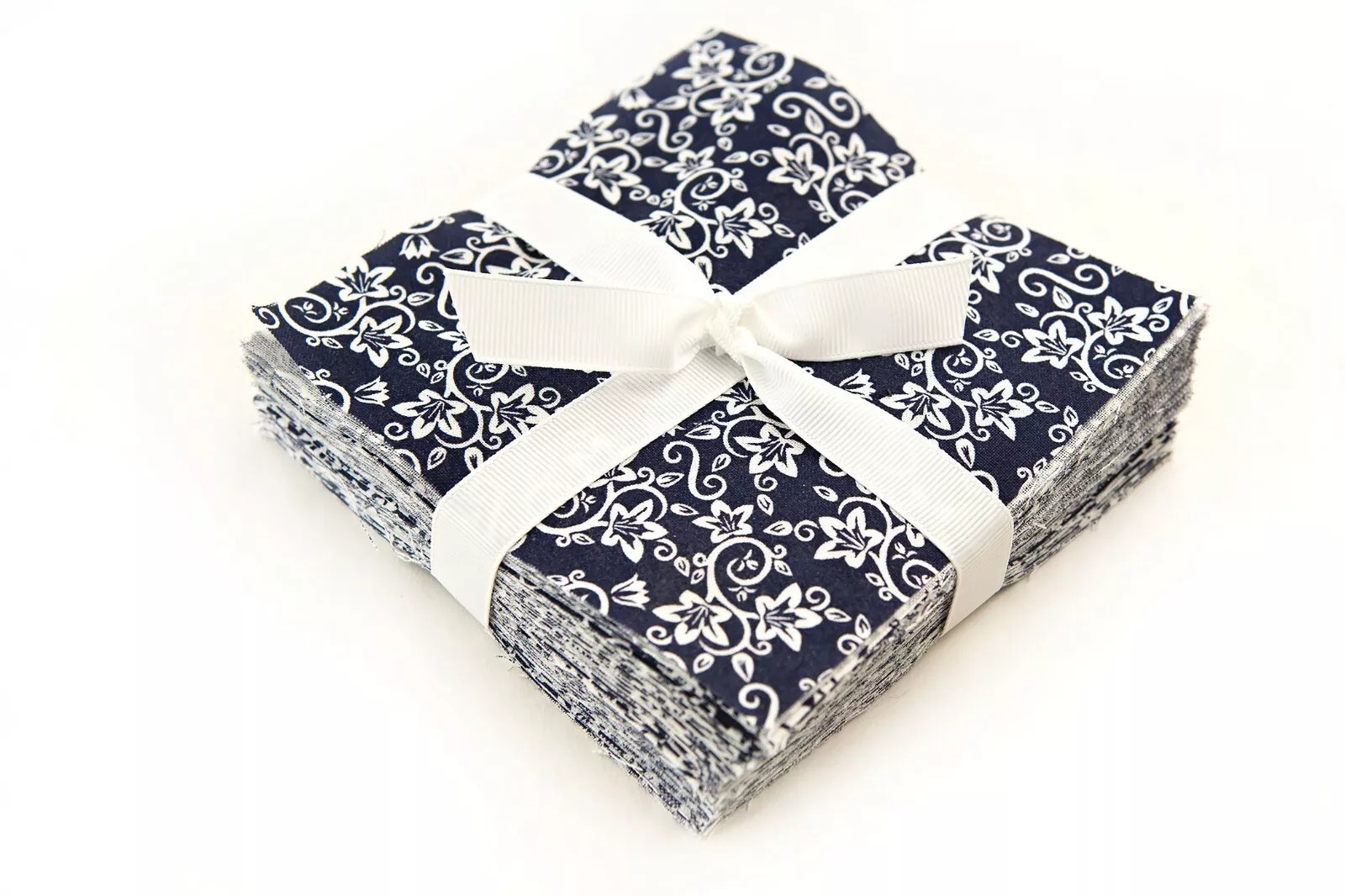 5&quot; Navy &amp; White Basics Pre-Cut Charm Pack  Squares 100% Cotton Fabric Quilt - $32.50