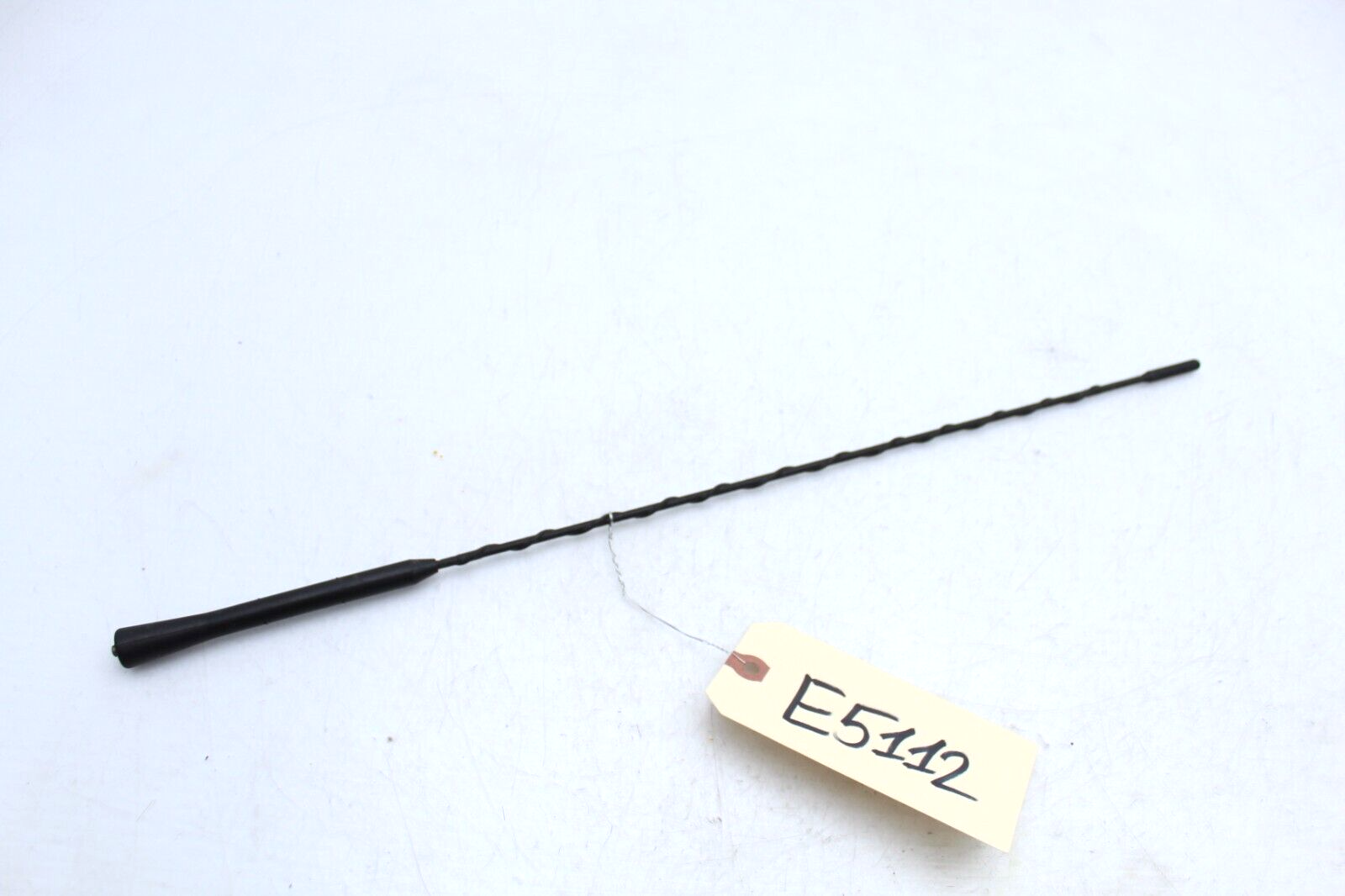 UNIVERSAL AUTO CAR ANTENNA E5112 - $34.36