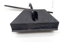 Chevy Malibu Battery Hold Down 2008 2009 2010 2011 2012 - $641.12 MXN