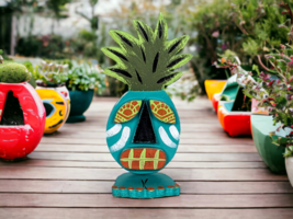 REEF Barefoot Pineapple Tropical Table Top Accent, Tiki Bar Décor, Beach Themed  - £55.15 GBP