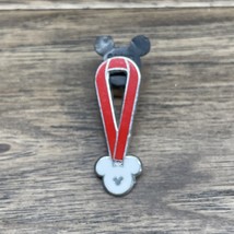 Disney Pin 2010 Hidden Mickey 4 of 5 Red Lanyard Ribbon WDW Pin Traders ... - €5,07 EUR