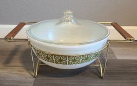 PYREX #404 Verde Square Floral Green Flower 4 QT Mixing Bowl Lid Stand Casserole - £82.95 GBP