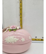 Vintage Porcelain Pink  Floral Easter Egg Trinket Jewelry Box/Jar Vanity - $341.72 MXN