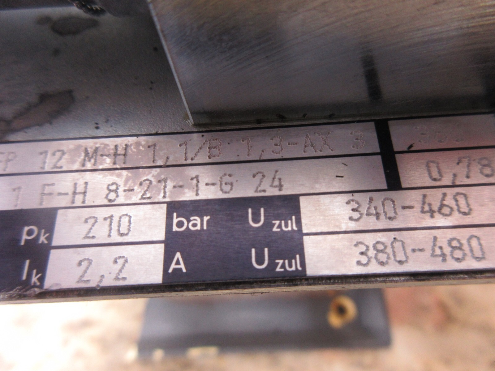 HAWE LUBRICATOR FP 12 M-H 1,1/B1,3-AX3E/140-BWN 1 F-H 8-21-1-G24 MAHO MH800W CNC Item image 6