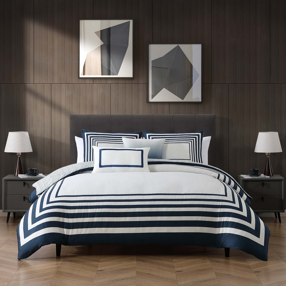 Elegant Reversible 5-Piece Comforter Set with Teal Blue Accents - $188.14