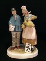 Antique Dutch Porcelaine Figurine. Signé Et Marquée - £148.72 GBP