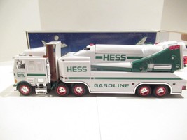 HESS  - 1999 TRUCK W/SPACE SHUTTLE -  NEW IN THE BOX - SH - $20.41