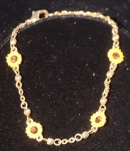 Yellow Daisy Bracelet Amber Rhinestones Gold Tone Jewelry Vintage - $9.89