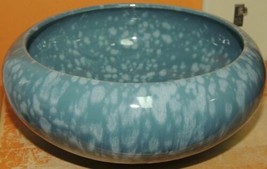 Art Pottery 7.75&quot; Bowl Mid Century blue &amp; white splatter oil spot unmarked - $16.19