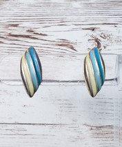 Vintage Clip On Earrings - Unusual Blue Tones Slightly Under 1&quot; - £9.55 GBP