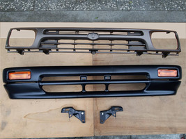 Black Front Bumper Grille Valance Bracket Turn Light For Toyota Pickup 8... - $378.76