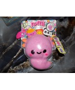 Fluffie Stuffiez AXOLOTL Pull To Reveal Surprise Pink Plush NEW - $341.77 MXN