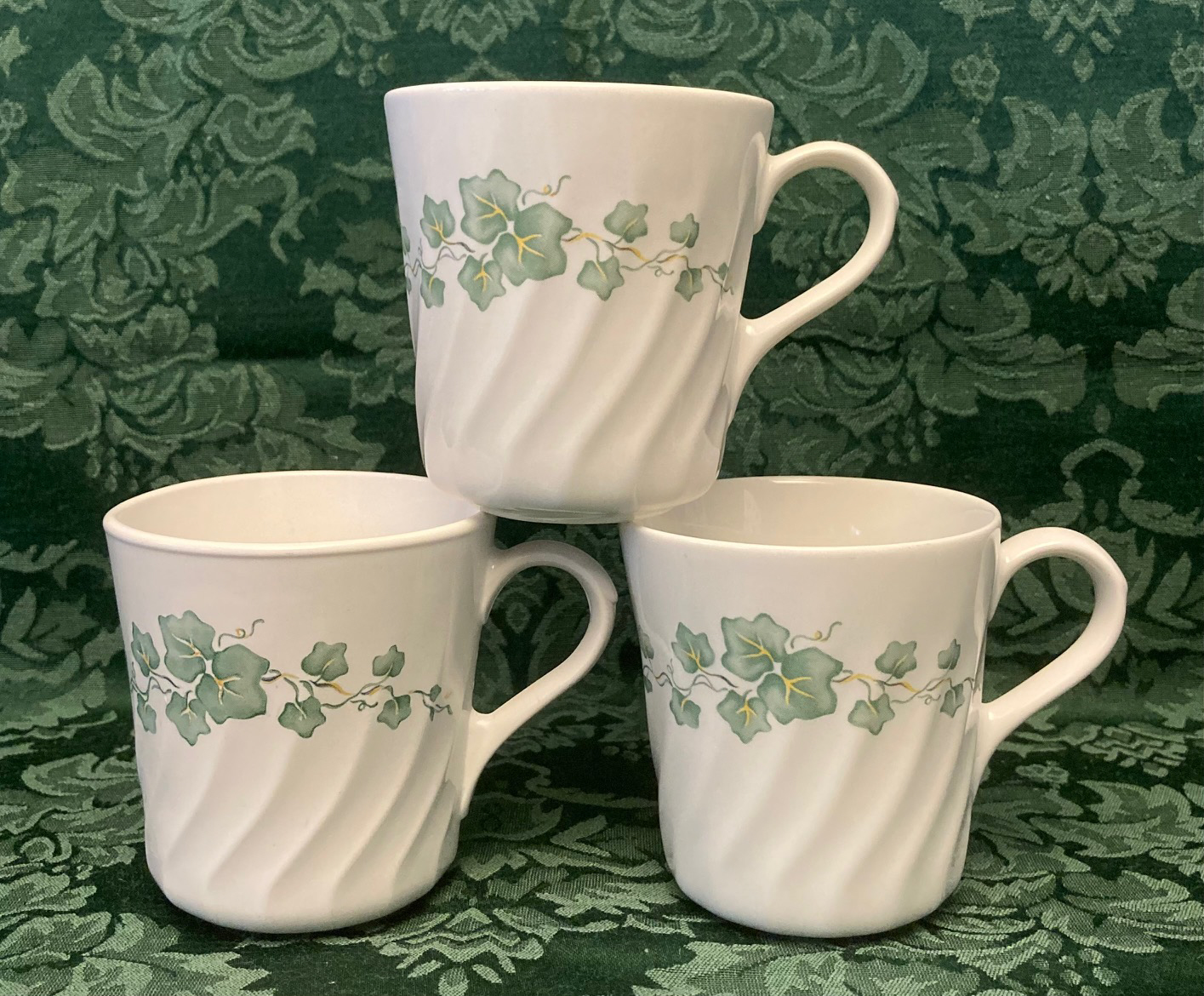 Vintage Corelle Callaway coffee cups mugs set of 3 white swirl green ivy - £6.37 GBP