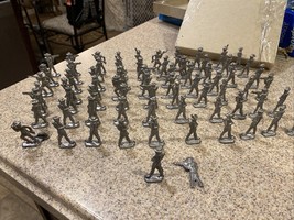 Lot of 72 Vintage Lead Soldiers, Unbranded - £44.95 GBP