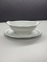 Noritake Whitehall 6115 Gravy Bowl (7.5”) with Attached Underplate (9”) - £11.45 GBP