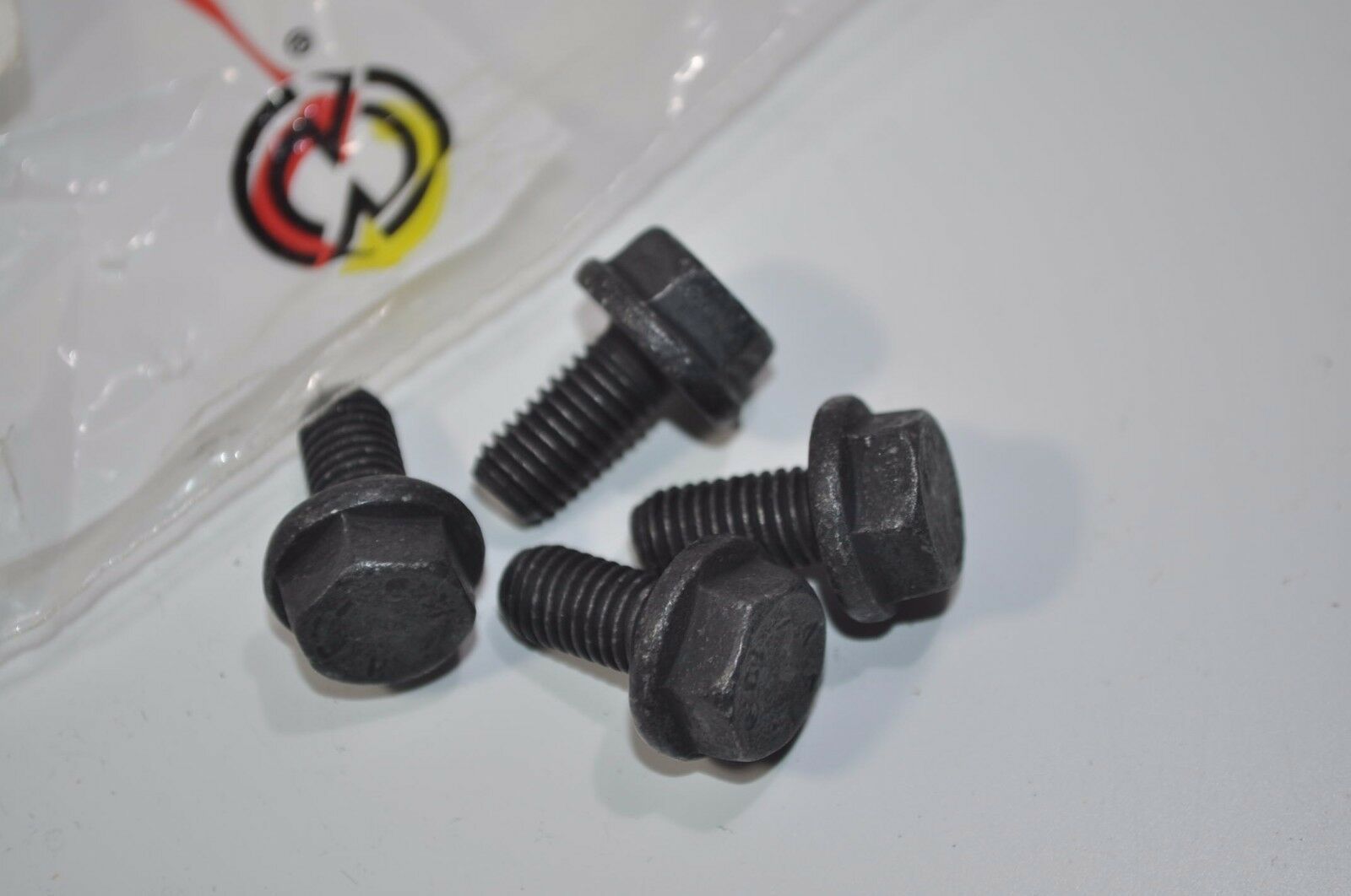NEW Lot of 4 Detroit Diesel Hex Head Bolts Part# N910105008052 - $13.50