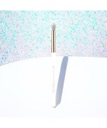 Essence Eye Blender Eyeshadow Brush Brand New in Box - $9.89