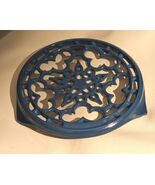 Le Creuset Blueberry Blue Enameled Cast Iron Kitchen Trivet Potholder 8 ... - $65.48