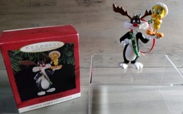 1993 Looney Tunes Hallmark Keepsake Ornament Slyvester Tweety Original Box  - £9.78 GBP