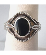 VINTAGE NAVAJO ND 925 STERLING SILVER OVAL  8x6 mm. BLACK ONYX RING SIZE 7 - $36.47