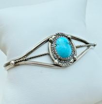 NAVAJO JJ VINTAGE 925 STERLING SILVER  11x9 mm.  TURQUOISE CUFF BRACELET - $117.81