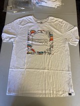 Hurley Men&#39;s Everyday Washed Toucan Aviary T-Shirt in White-Large - $19.97