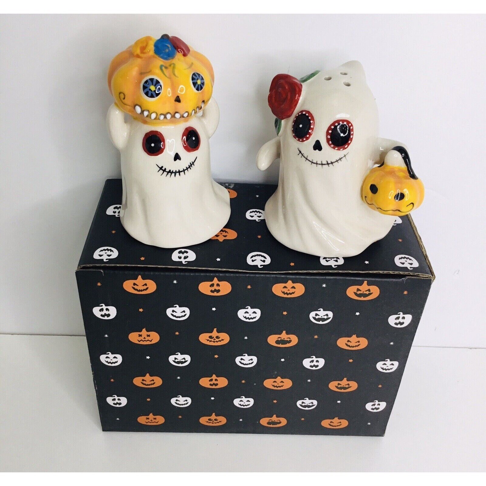 Salt & Pepper Shaker’s Blue Sky Clayworks Ghosts Happy Boo! Day of the Dead New Item image 5