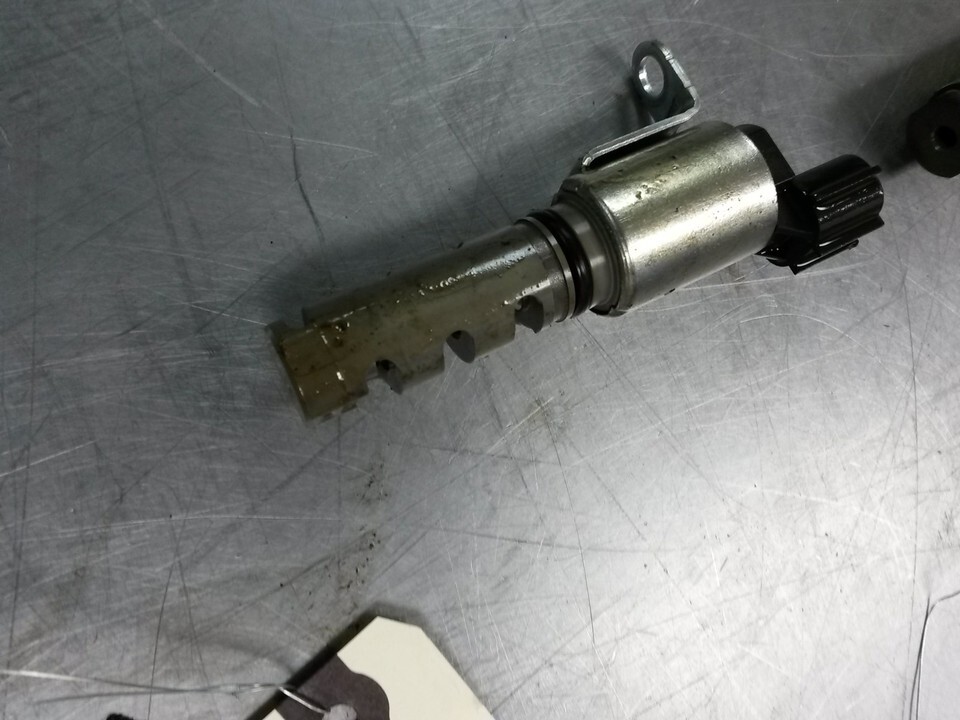 Variable Valve Timing Solenoid For 09-12 Toyota Rav4  2.5 3370105010 - $19.75