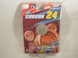JEFF GORDON 1:64 Scale 2007 WINNER&#39;S CIRCLE Dupont [Z192f] - £3.76 GBP