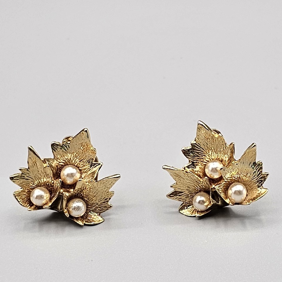 Vintage Clip On Earrings Gold Tone 3 Leaf Faux Pearl Textured Mid Centur... - $14.99