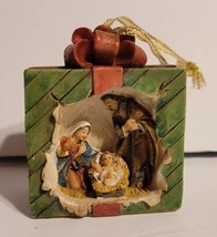 Nativity Holy Family Shadowbox in Wrapped Present Resin Christmas Ornament w/tag - £7.90 GBP