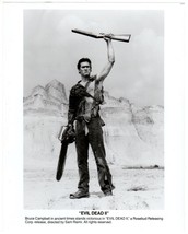 *Sam Raimi&#39;s EVIL DEAD II (1987) Bruce Campbell Beefcake Holding Rifle/Chainsaw! - £20.29 GBP