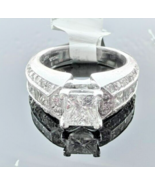 Authenticity Guarantee

18K WHITE GOLD NATURAL DIAMOND PRINCESS CUT RING... - $99,265.51 MXN