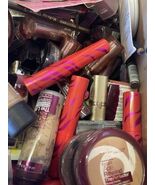 Lot of 100 Makeup Mix (Defective/ Or Unopened Maybelline Loreal BRAND Names - $5,501.17 MXN