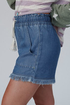 Ashleigh Blue Raw Hem Drawstring Elastic Waistband Denim Shorts with Poc... - $303.40 MXN