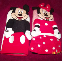 mickey and minnie mouse/ oven mits {disney] - £10.12 GBP