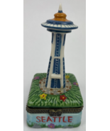 Seattle Space Needle 3D City Scene Porcelain Hinged Trinket Box w Ferry ... - $25.76 CAD