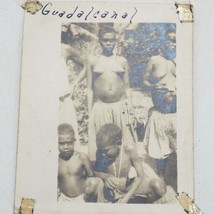 Vintage WWII Guerre Mondiale 2 Guadalcanal Indigènes Famille Photo Noir ... - £48.23 GBP