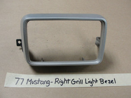 Oem Ford Mustang Right Grill Park Turn Signal Light Bezel Trim 3-D7ZB-13236 - £23.73 GBP
