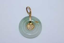 Fine 14K Yellow Gold Jade Round Chinese Good Luck Pendant Charm 16mm Diameter - £93.14 GBP