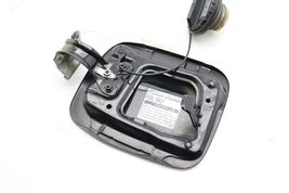03-08 SUBARU FORESTER FUEL FILLER DOOR W/ CAP E1764 image 5