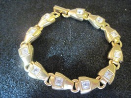 Vintage Swan Signed Swarovski Gold Tone Bracelet With Crystals 408 - £30.25 GBP