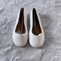 Kalli Girls Shoes Slip On Ballet Flats Round Toe White Girls Size 8 - $9.88